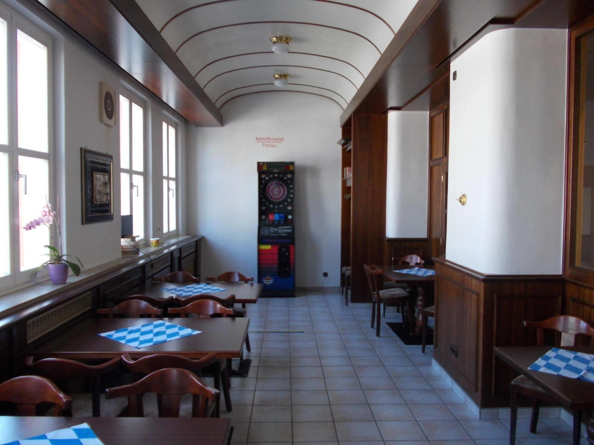 Hotel Im Bahnhof 파사우 외부 사진