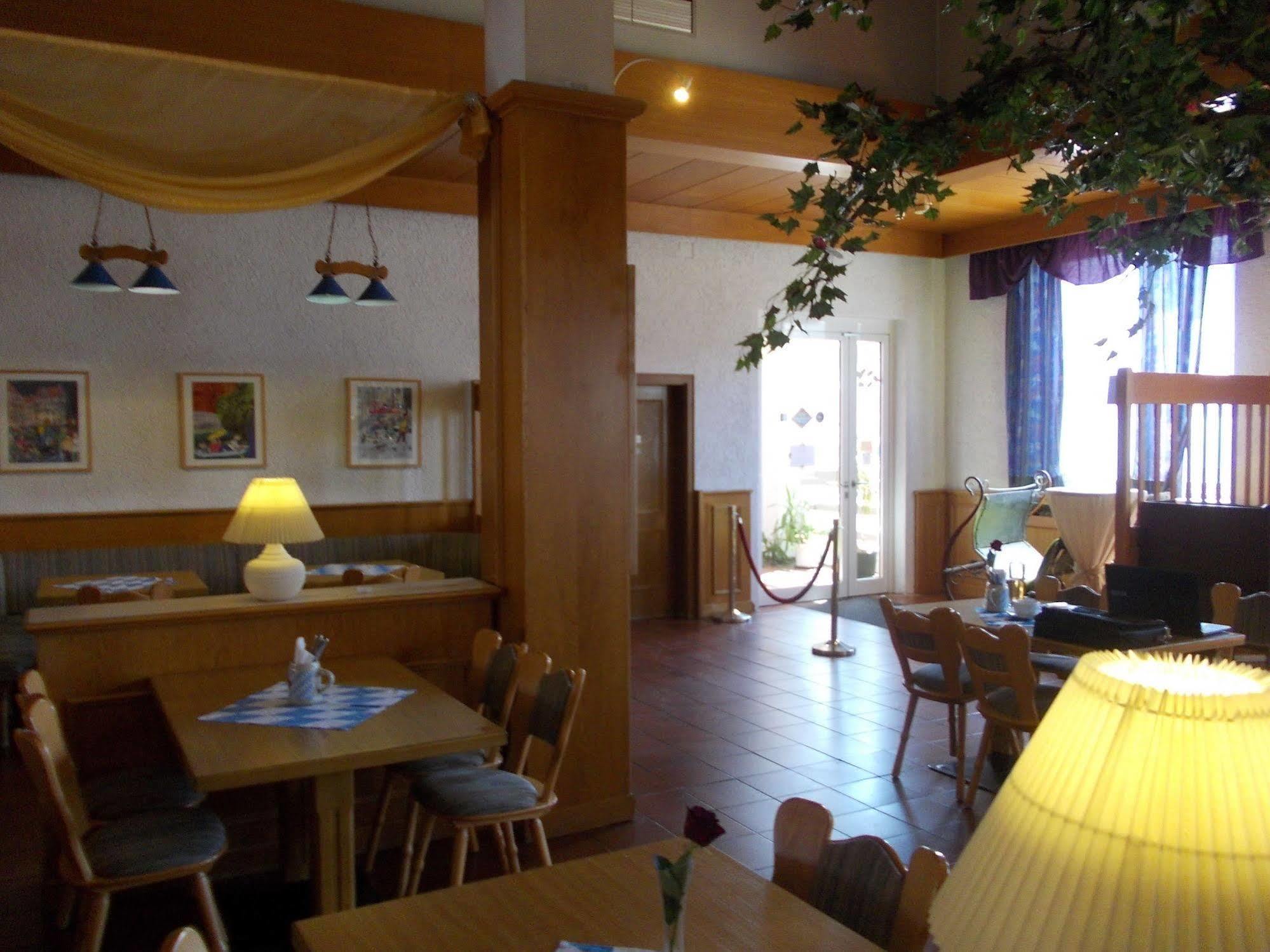 Hotel Im Bahnhof 파사우 외부 사진